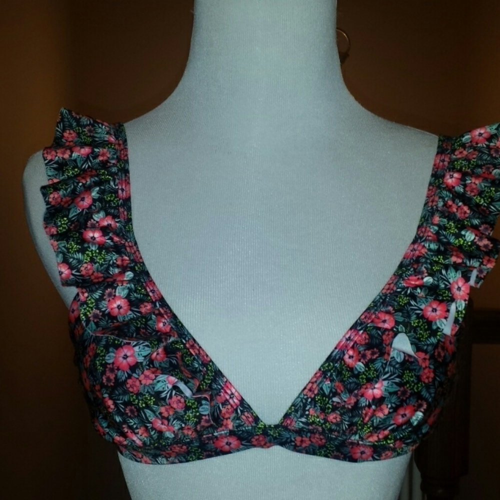 Ruffled triangle bikini top